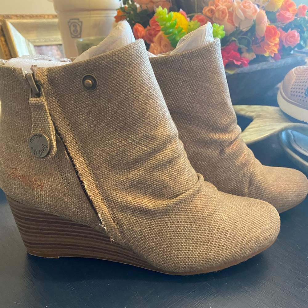Blowfish Booties